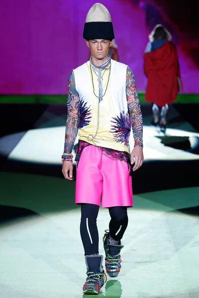 Look 7